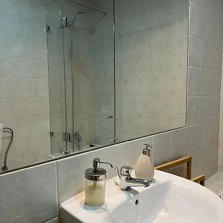 Com Varanda No Chiado Em Habitación en casa particular Lisboa